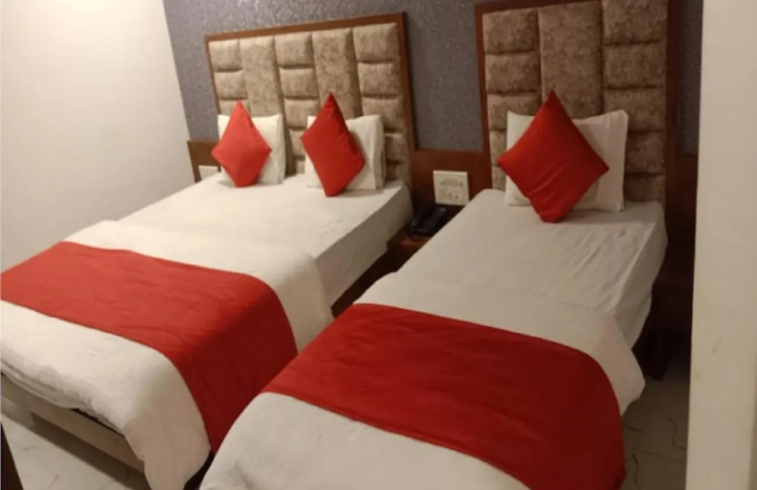 Hotel Lux Inn Ahmedabad-1