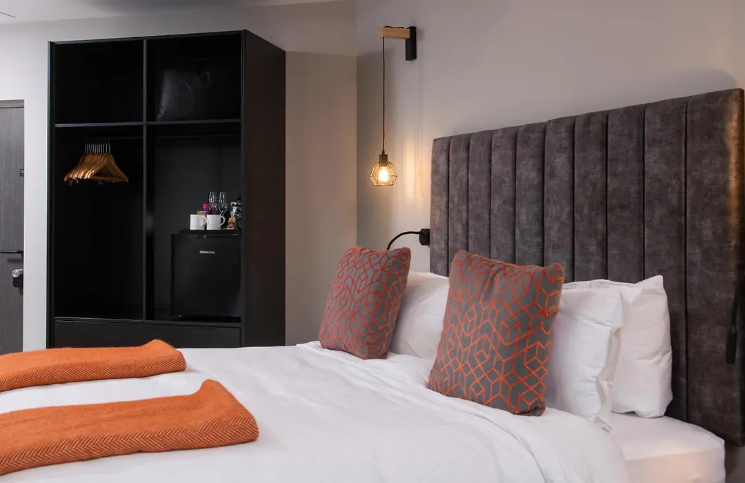 Montgomery House Apart-Hotel-1