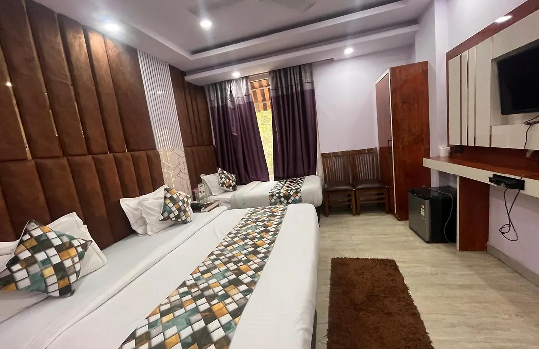 Hotel Embassy Near Rk Ashram Metro-1
