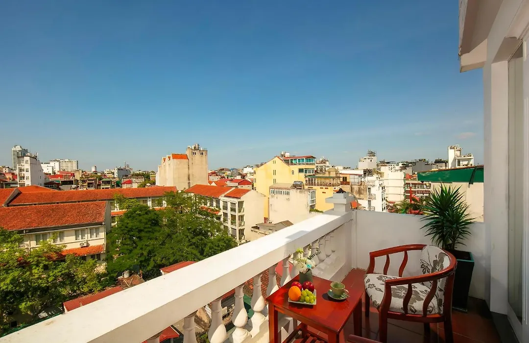 Delica Premium Hotel-1