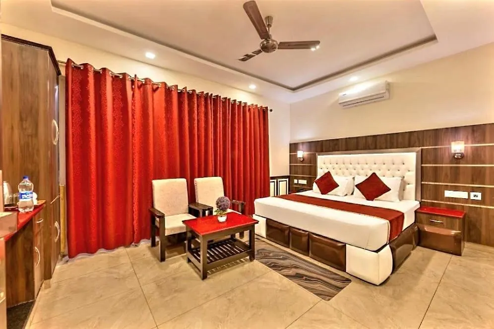 Wood Stock Kasauli-Rooms With Balcony & Cottages With Private Terrace-Panoramic View -Adjoining Forest Track-1