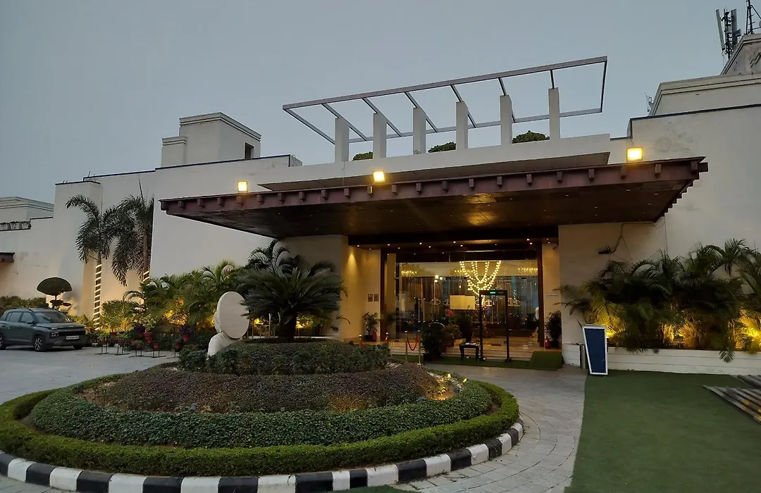 Bel-La Monde Hotel Nh8 At 6Km From Igi Airport Delhi-1
