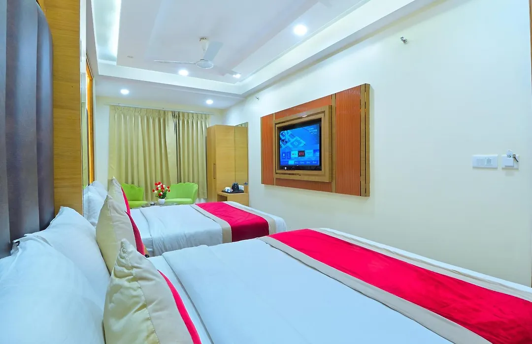 Hotel Northern Palace Just - 1 Min Connaught Place & New Delhi Station-1