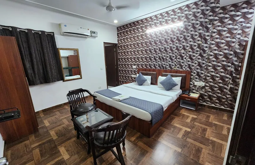 Hotel Aerotech Near Delhi Airport-1