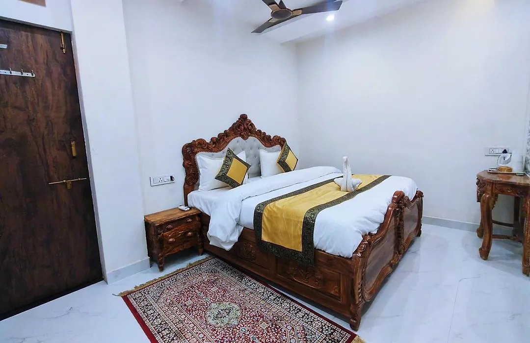 Hotel Shannti Inn-1