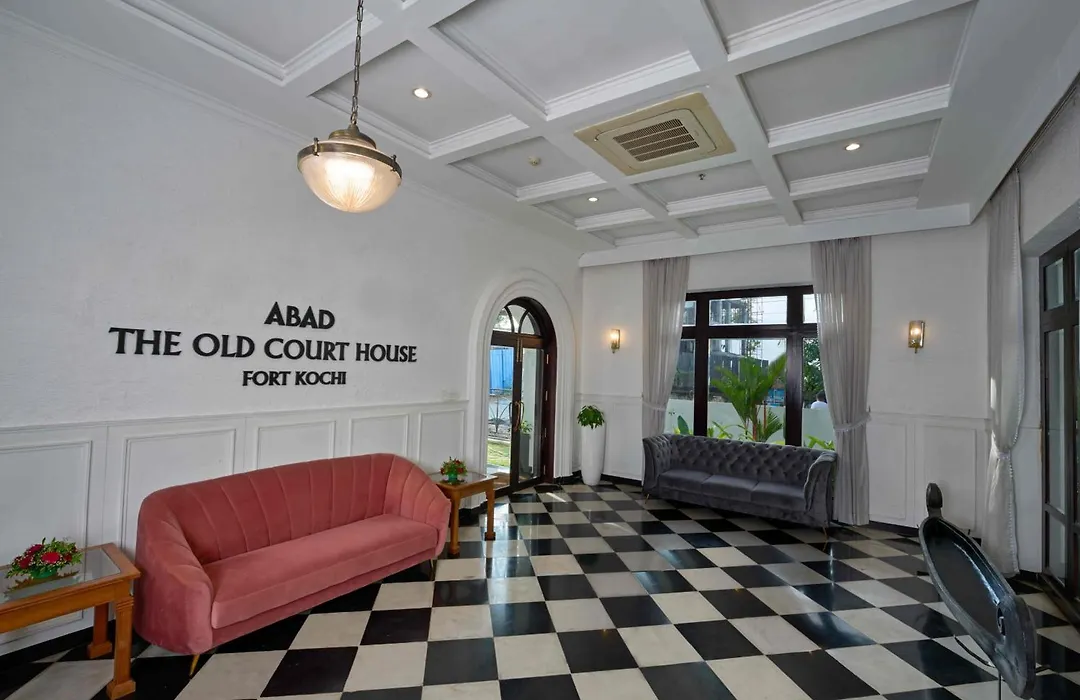 The Old Court House By Abad-1