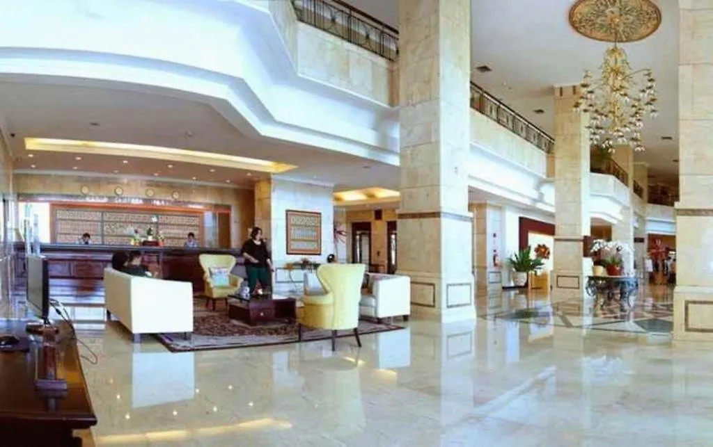 Grand Cempaka Business Hotel-1