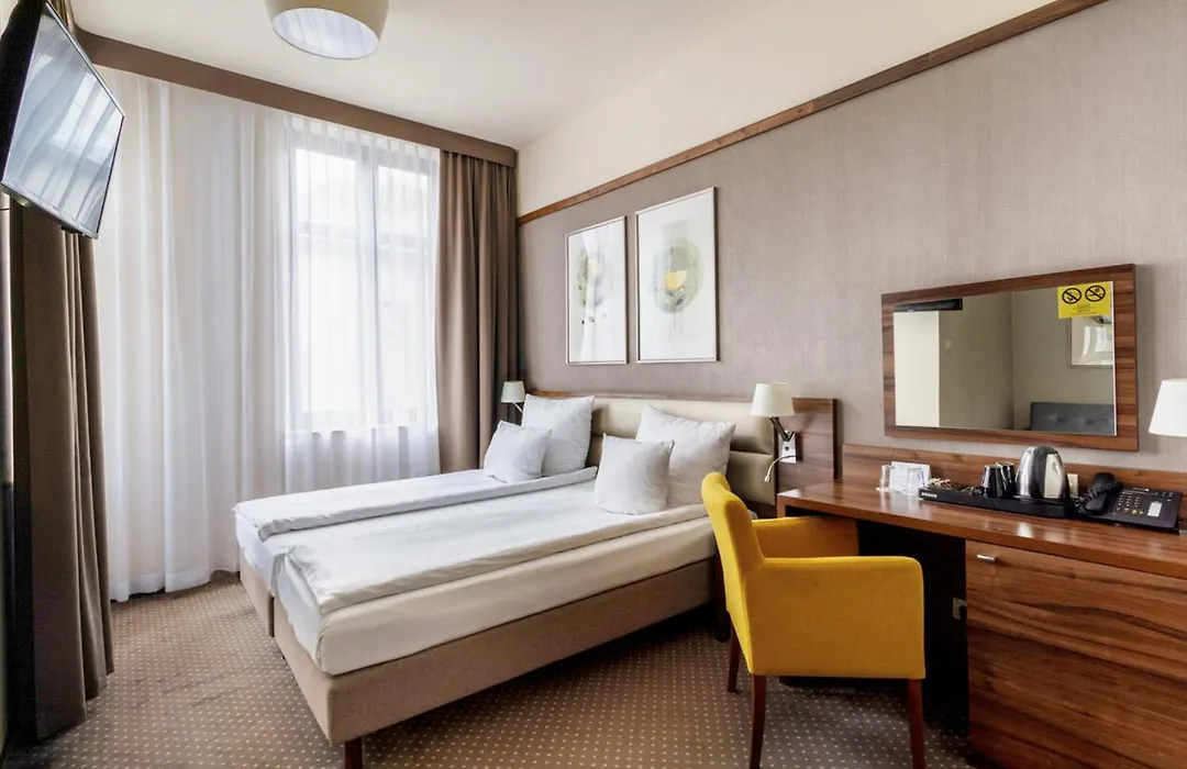 Golden Tulip Krakow City Center-1