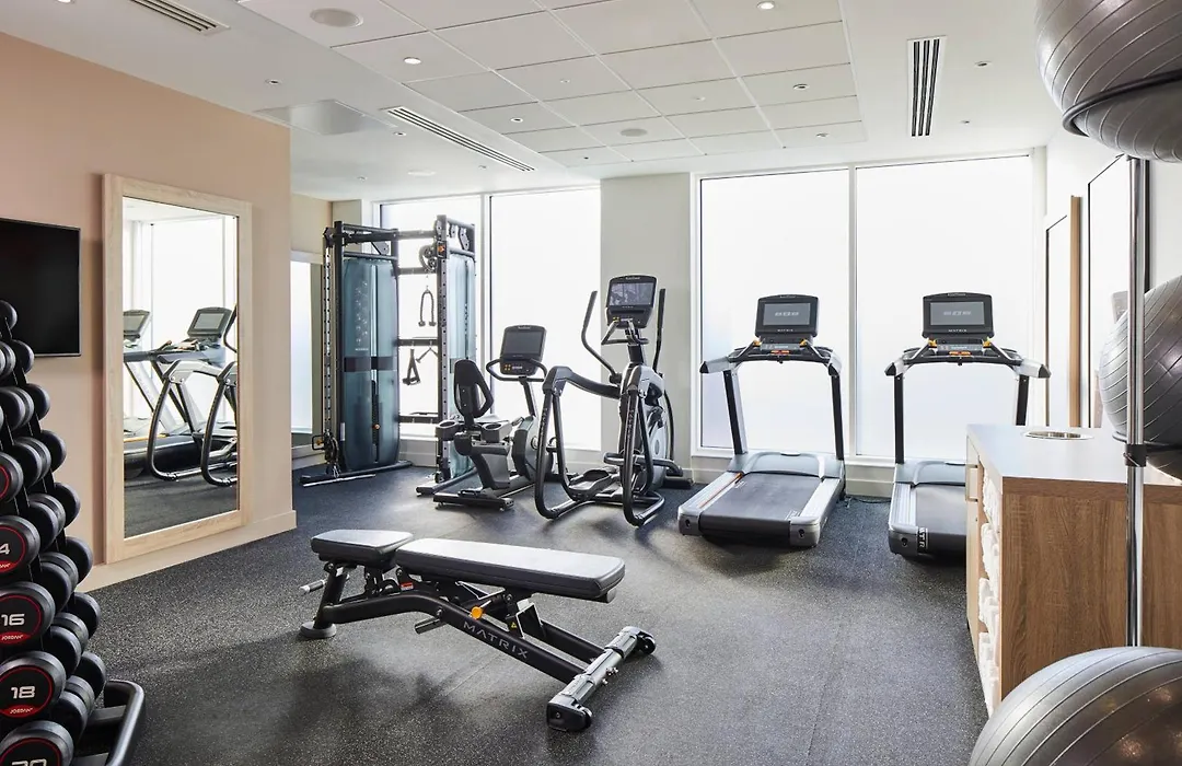Courtyard By Marriott London City Airport-1