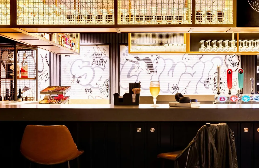 Moxy Plymouth-1