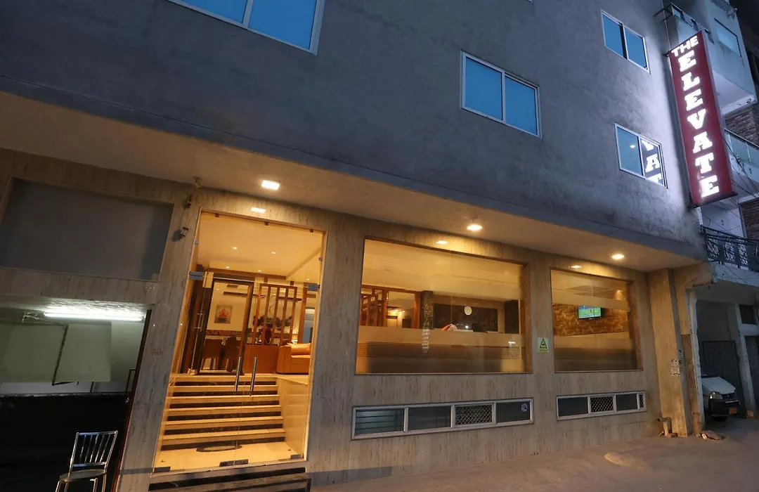 Hotel Elevate Inn - With Complimentary Pickup Or Drop Near Delhi Airport-1