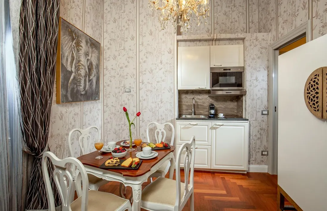 The Inn At The Spanish Steps Luxury Collection - Bocca Di Leone 63 Luxury Suites-1