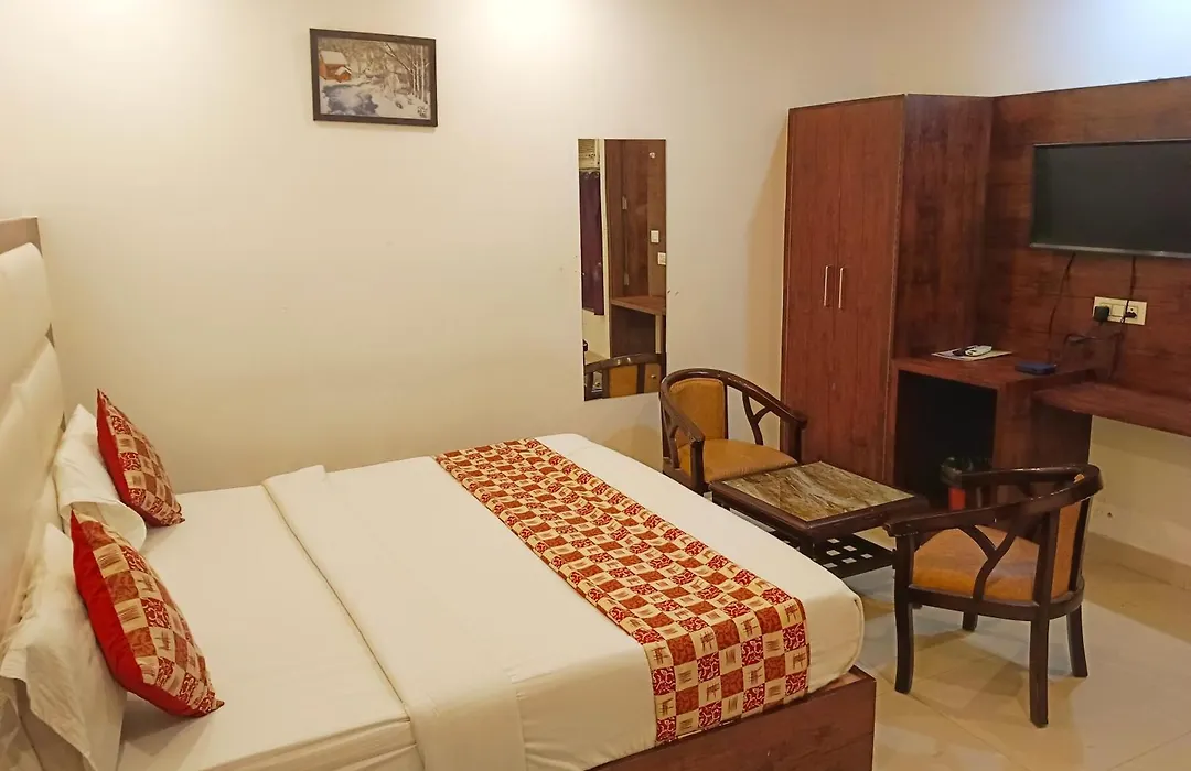 Hotel Tej Palace Delhi Airport-1