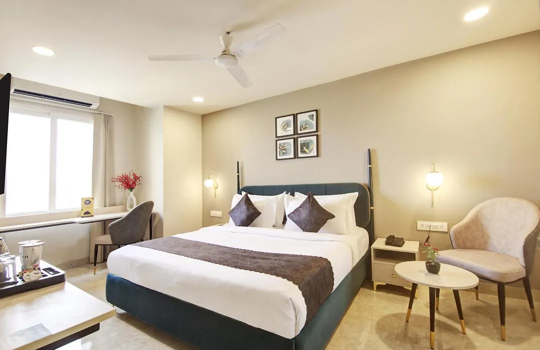 Saltstayz Select - Golf Course Road & Sector 27-1