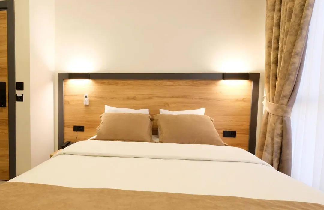 Sirius Hotel Deluxe-1
