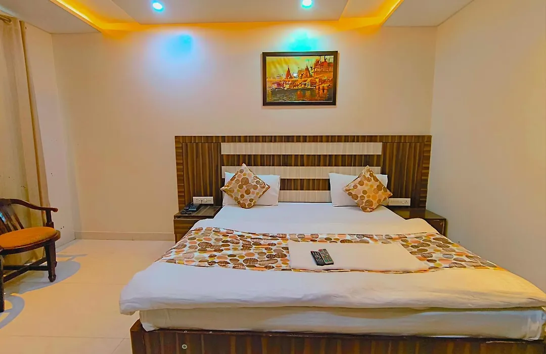 P Palace - Near Kashi Vishwanath Temple-1