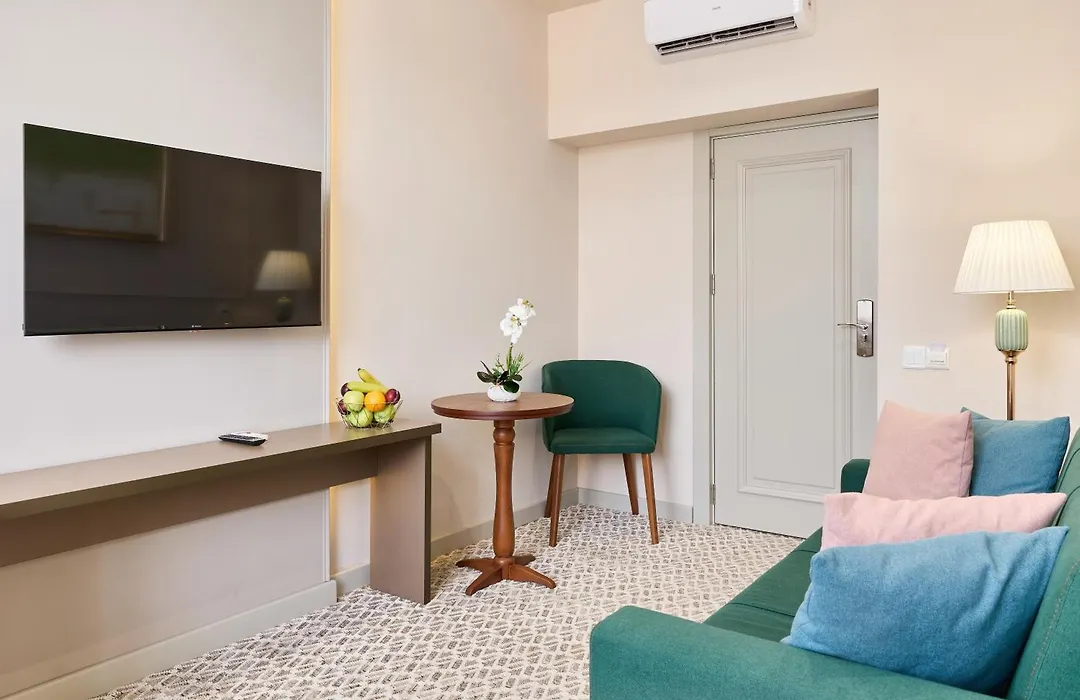 Maestro Address Hotel-1