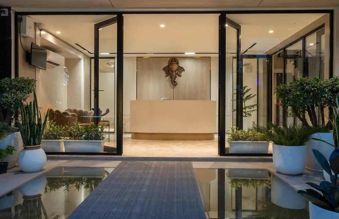 The Lodgers Luxury Hotel Near Golf Course Road Gurgaon-1