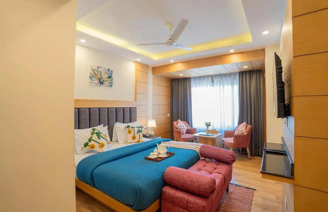 Hotel Super @Mall Road-1