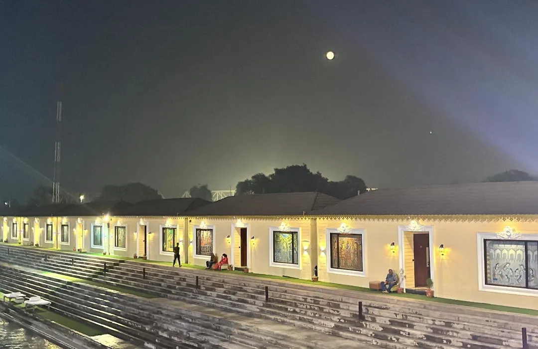 Ayodhya Haat Luxury Cottages-1