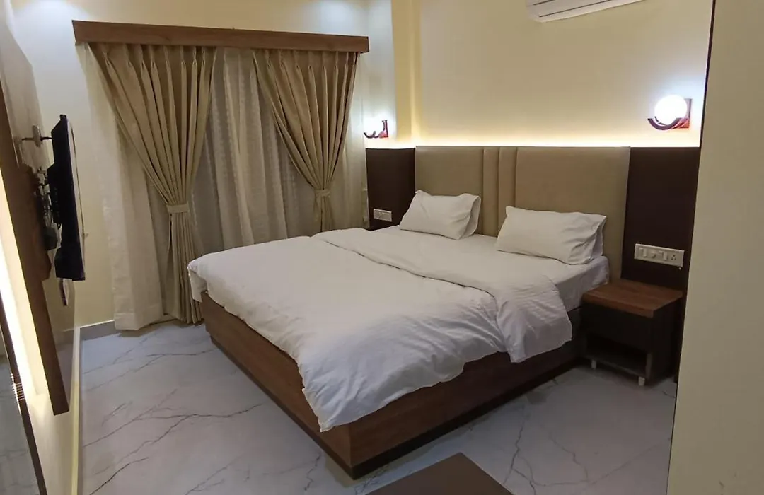 The Banaras Hotel-1
