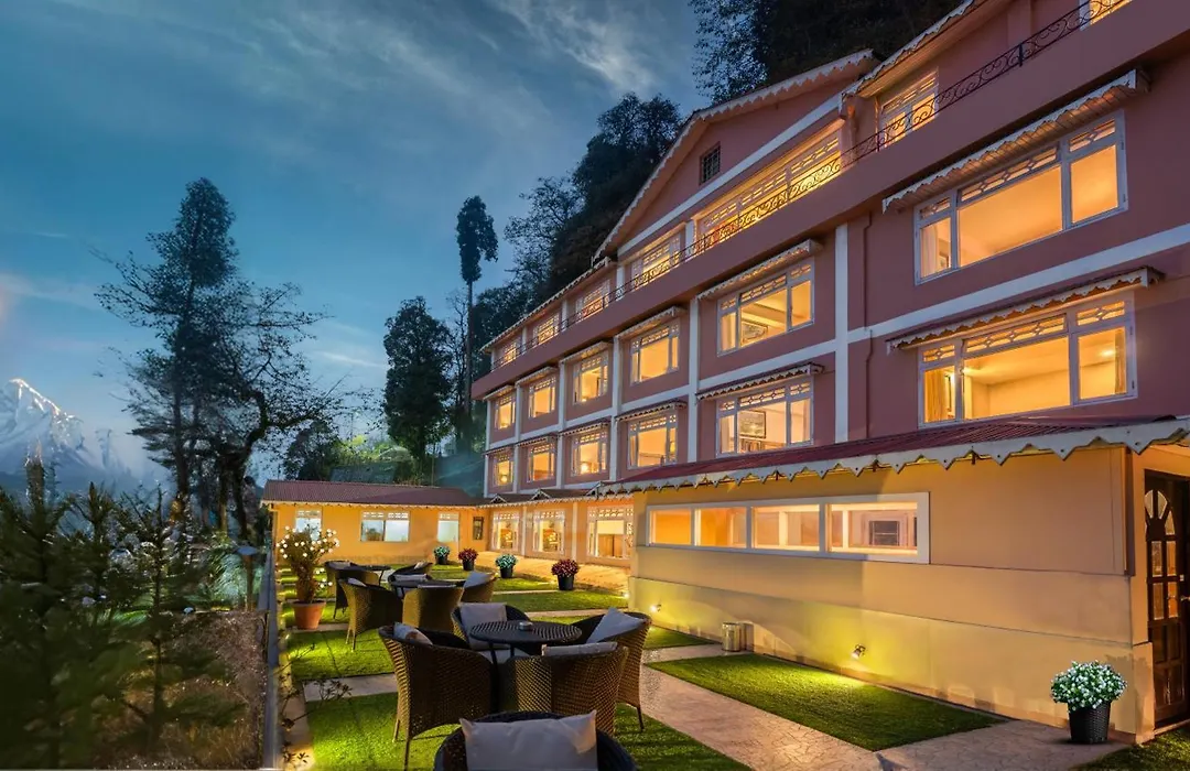 Summit Oakden Resort & Spa Mall Road-1