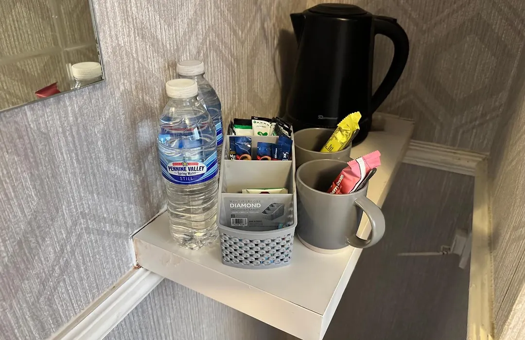 B&B Runway Blackpool - Minutes From Winter Gardens - Dog Friendly - Exceptionally Quiet - Very Close H&A Social Club (Adults Only)-1
