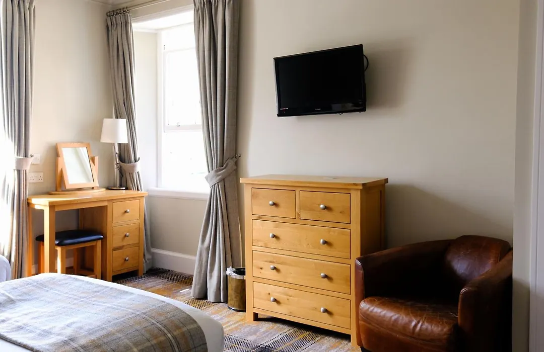 Glen Mhor Hotel At Uile-Bheist 'Brewstillery'-1