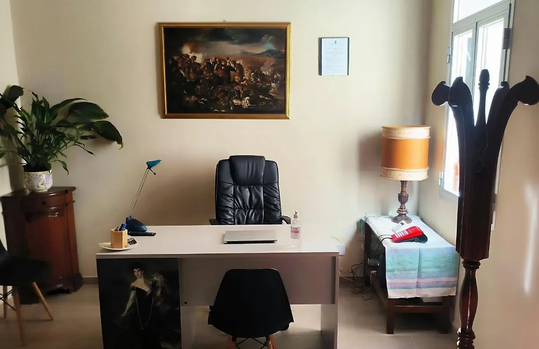 Donna Franca Rooms And Suite-1