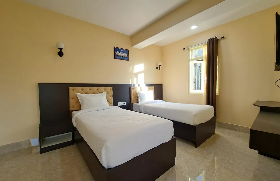 Snow White Retreat Hotel And Restaurant-1