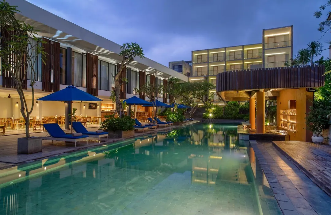 Dialoog Seminyak-1
