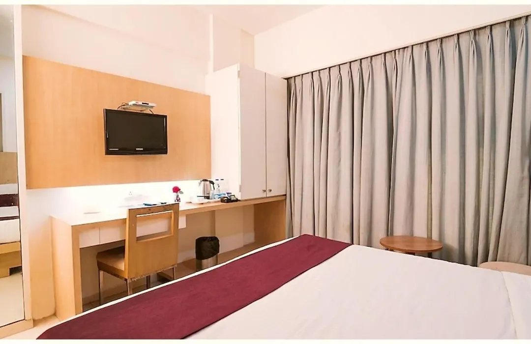 Sea View Hotel- New - S H R I - Gajanana - Near Jagannath Temple - Fully Air Conditioned Hotel - Best Luxuary Hotel-1