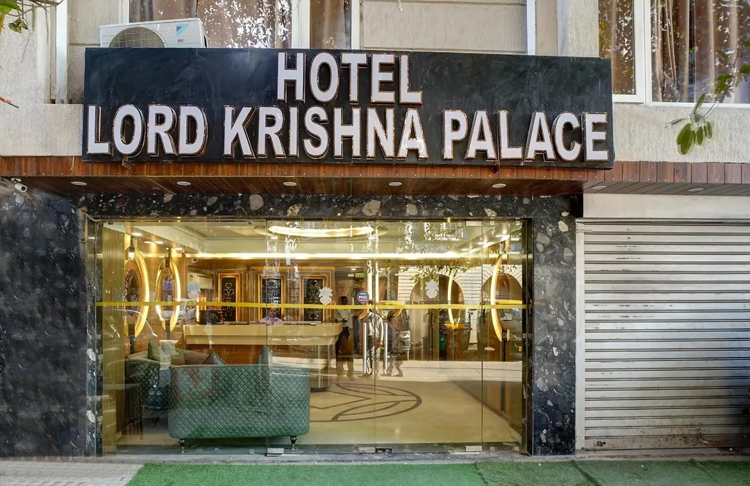 Just Renovated - Hotel Krishna Palace With Parking - New Delhi, Paharganj-1