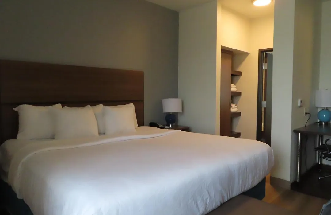 Mainstay Suites Denver International Airport-1