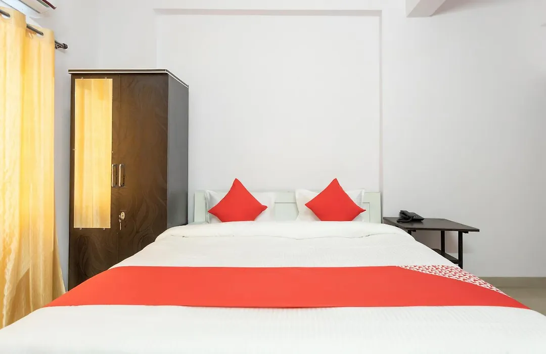 Hotel O Golden Star-1