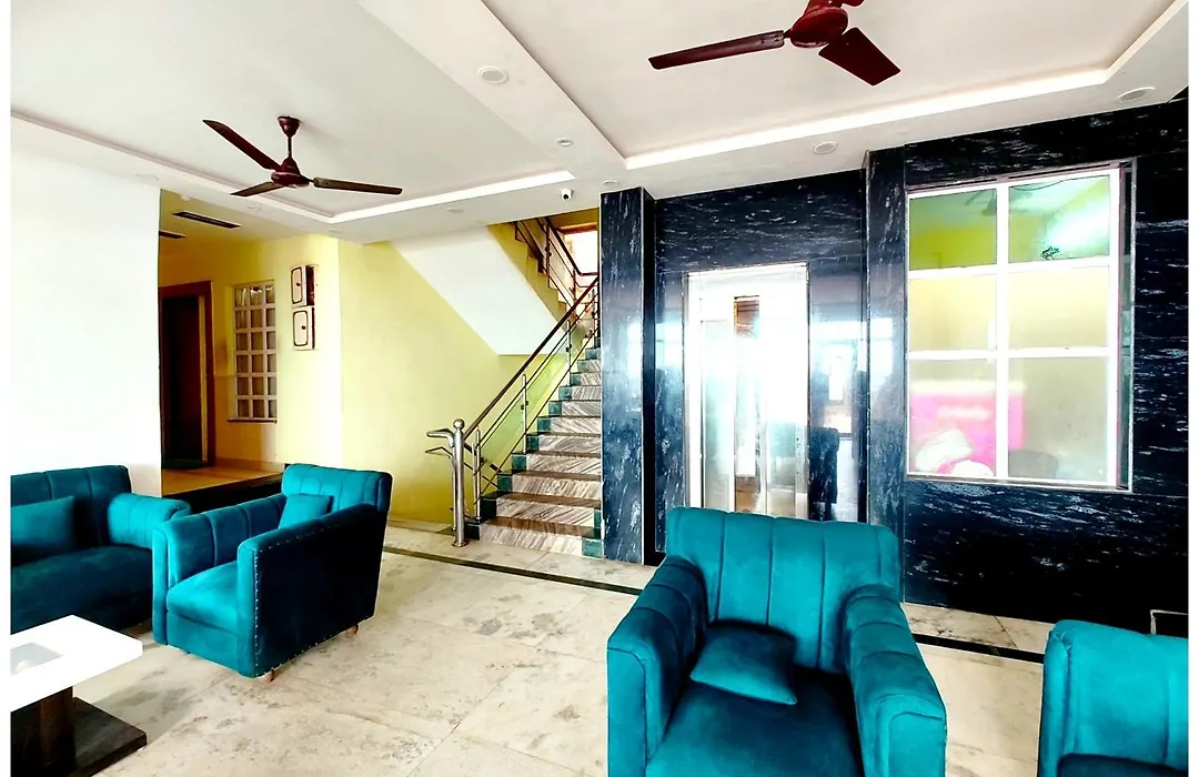 Hotel Dreamland Puri - All-Room-Sea-Facing-With-Attached-Balcony- New Marine Drive Road Puri - Lift-Wifi-Parking-Restaurant Facilities-1