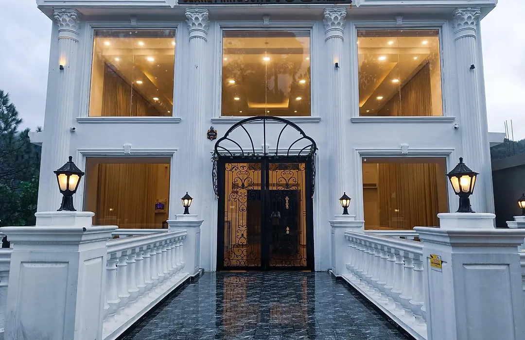 Claret Inn & Suites - Dalhousie-1