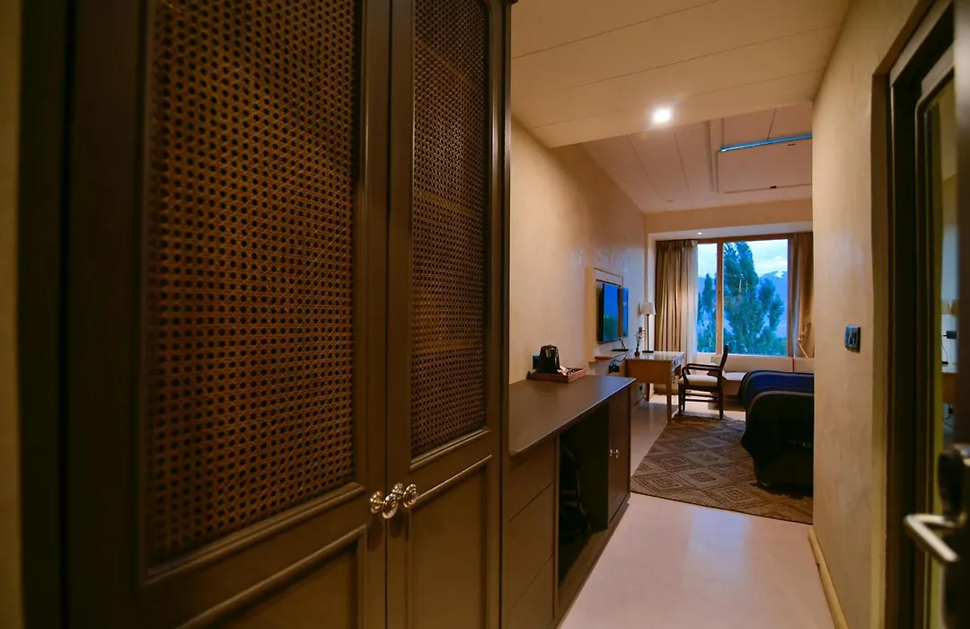 Pal Hotel-1