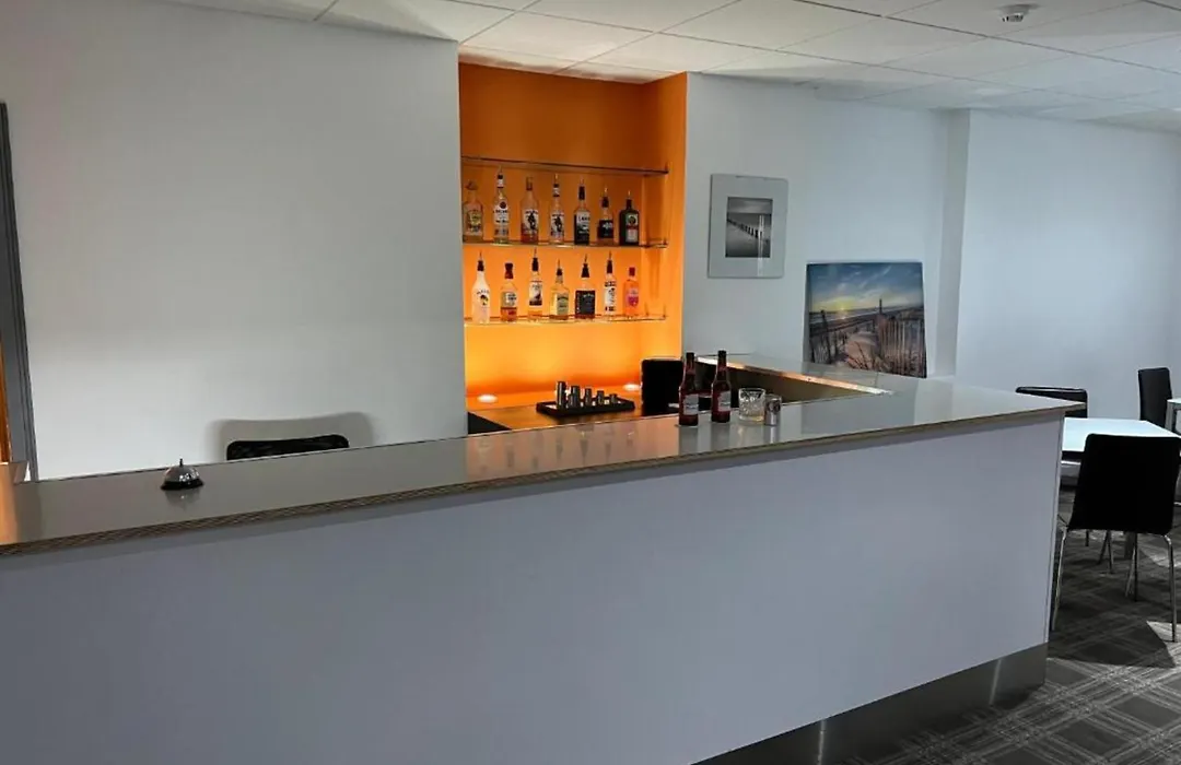 Oyo Wave Crest Hotel-1