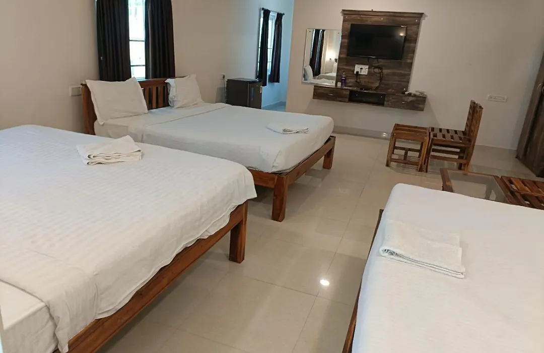 Rani And Rani Hotel Rooms-1