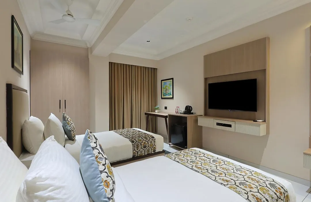 Hotel Royal Town-1