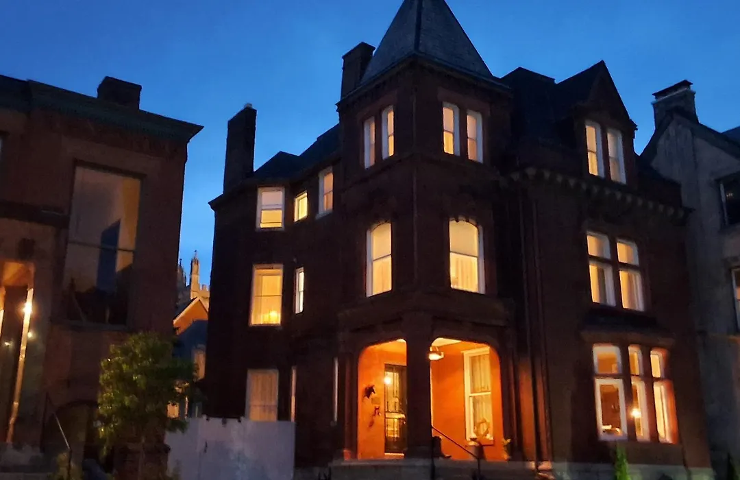 Bourbon Barrel Inn Bed & Breakfast-1