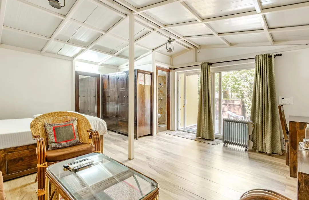 Cp Villa - Rooms With Patio-1