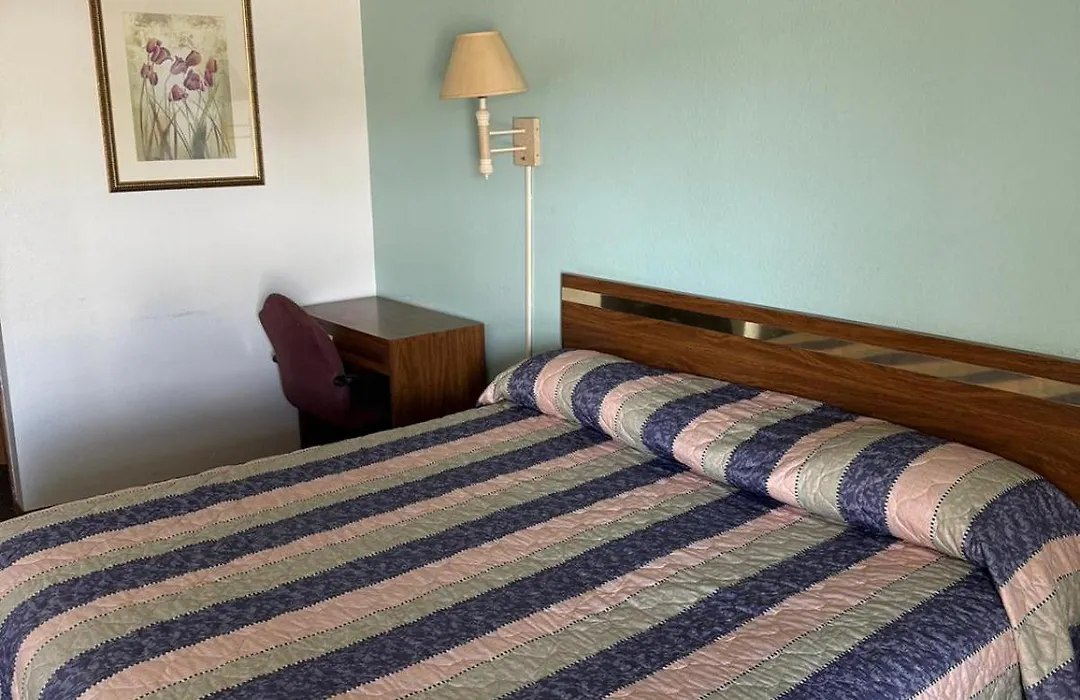 Royal Inn-1