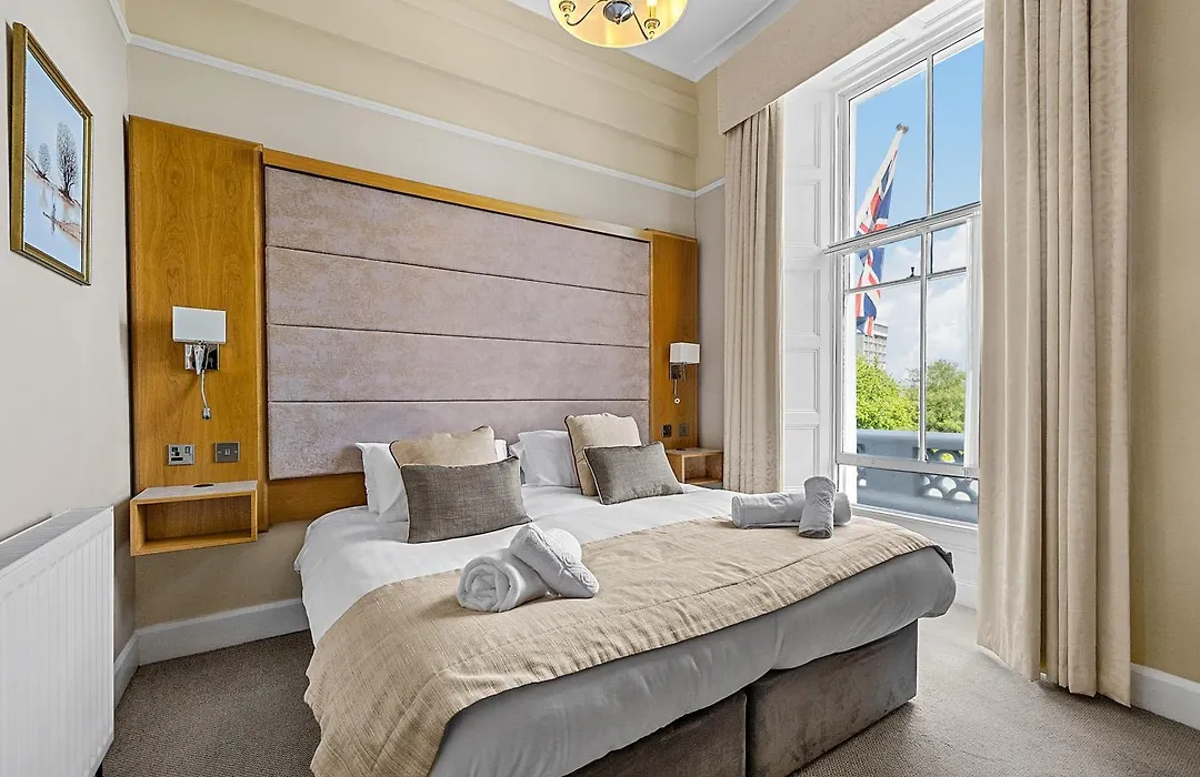 Invicta Hotel Plymouth-1