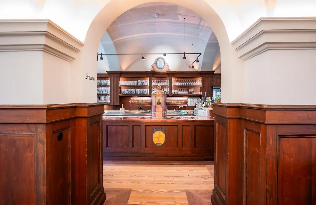 Gutshotel Menterschwaige - Heritage Boutique Hotel With Timless Elegance-1
