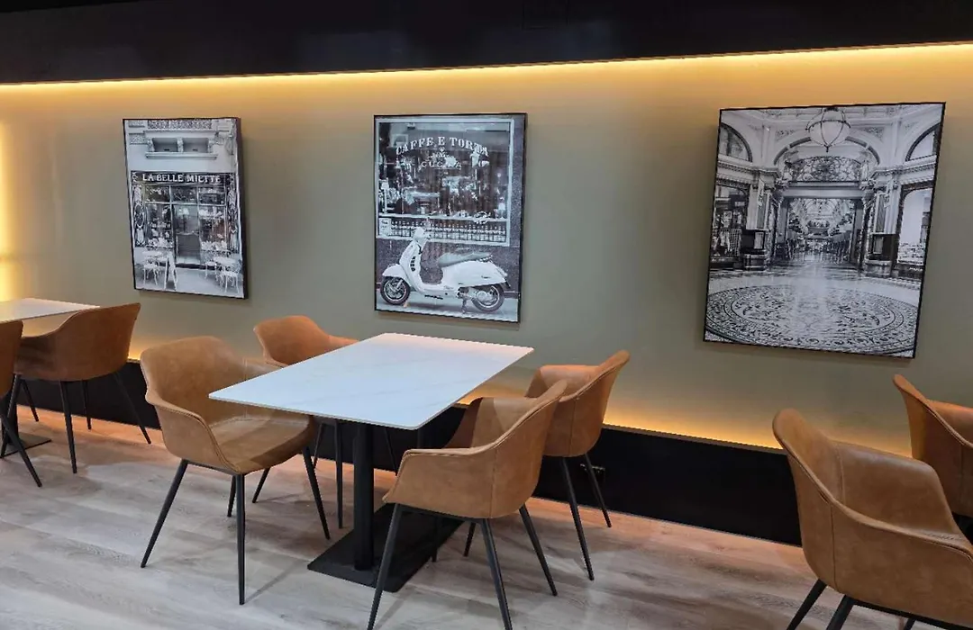 Park Inn By Radisson Melbourne Carlton-1