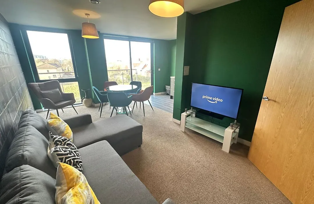 Beehosting Adelphi Wharf Apartments-1
