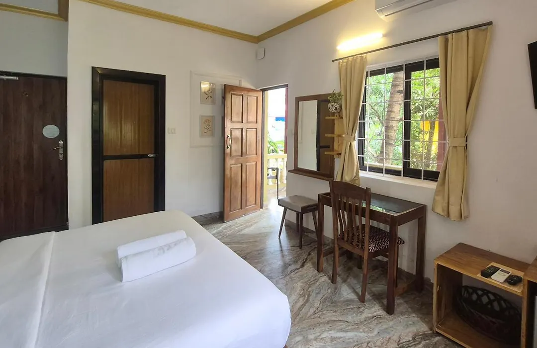Laliguras Villa Beachside Escape - 100M From Candolim Beach-1