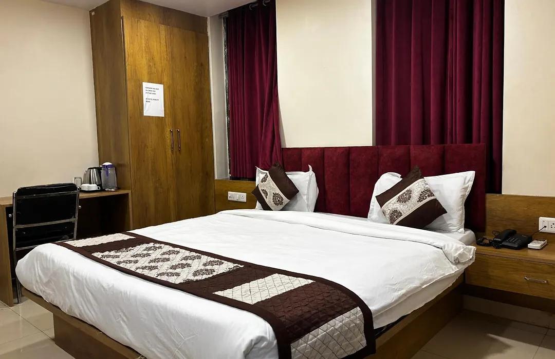 Hotel Pink City Prime-1